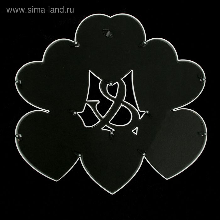 Фоторамка на 6 фото 8х8, 10х10 см Фоторамка на 6 фото 8х8, 10х10 см "Шесть сердец" белая 31х34х2,5 см