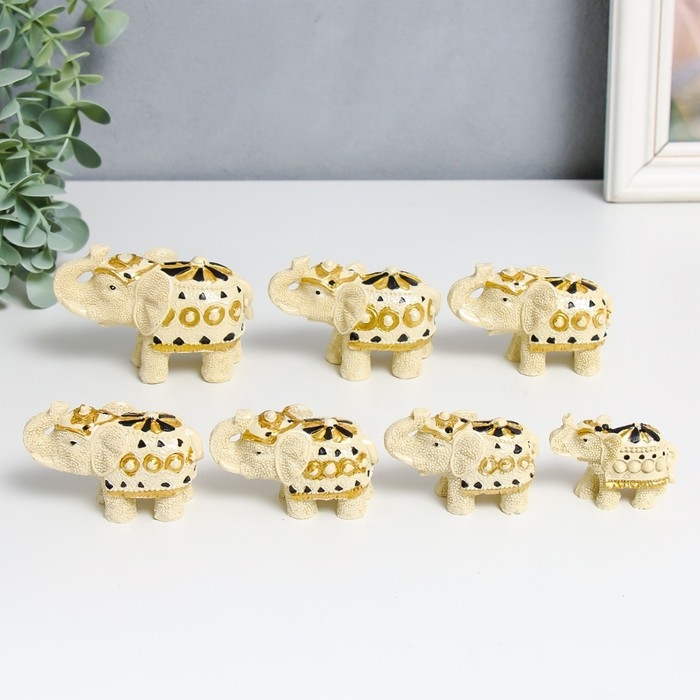 Сувенир полистоун "Песочные слоны" набор 7 шт h=3,5; 4; 4,5; 5; 6 см