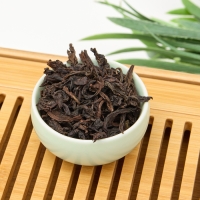 Чай китайский листовой Да Хун Пао "Большой красный халат", 100 г Чай китайский листовой Да Хун Пао "Большой красный халат", 100 г