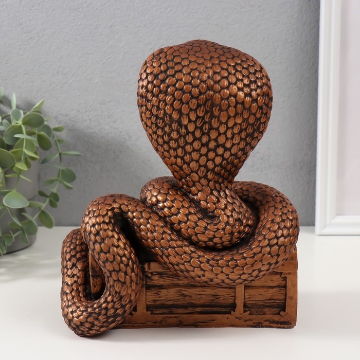 Копилка Копилка "КОБРА НА СУНДУКЕ " 20 х17 х 12 см.