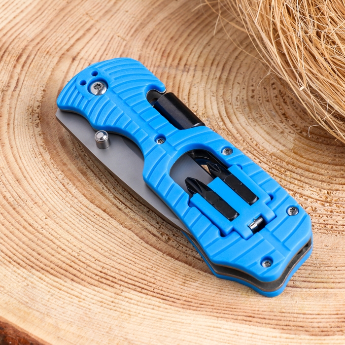 Нож складной, с отвертками, клинок 8см Нож складной, с отвертками, клинок 8см