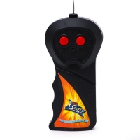 Самолет радиоуправляемый &laquo;Истребитель&raquo;, работает от батареек, цвет красный