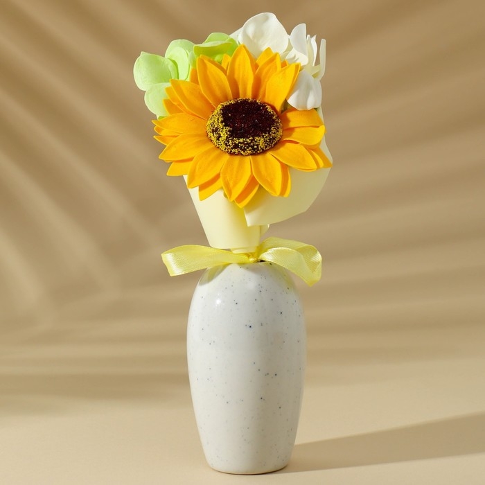 Подарочный набор косметики «Яркой весны», мыло лепестковое, ЧИСТОЕ СЧАСТЬЕ Подарочный набор косметики «Яркой весны», мыло лепестковое, ЧИСТОЕ СЧАСТЬЕ