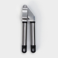 Пресс для чеснока Доляна &laquo;Помощник&raquo;, 18 см, цвет серебристый