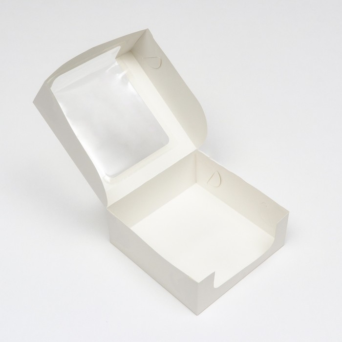 Кондитерская упаковка с окном, белая, 18 х 18 х 7 см Кондитерская упаковка с окном, белая, 18 х 18 х 7 см