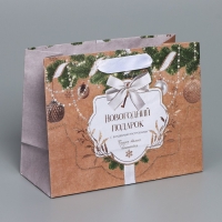 Пакет подарочный новогодний крафтовый горизонтальный &laquo;Новогодние игрушки&raquo;, MS 23 х 18 х 10 см, Новый год