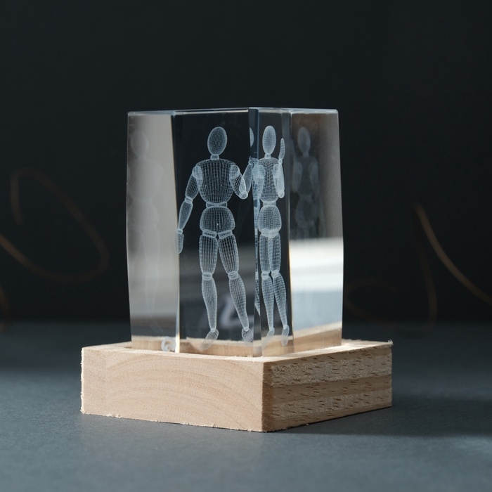 Сувенир стекло подсветка Сувенир стекло подсветка "Прямоугольник. Шарнирный человек" подставка дерево, USB 7х7х10