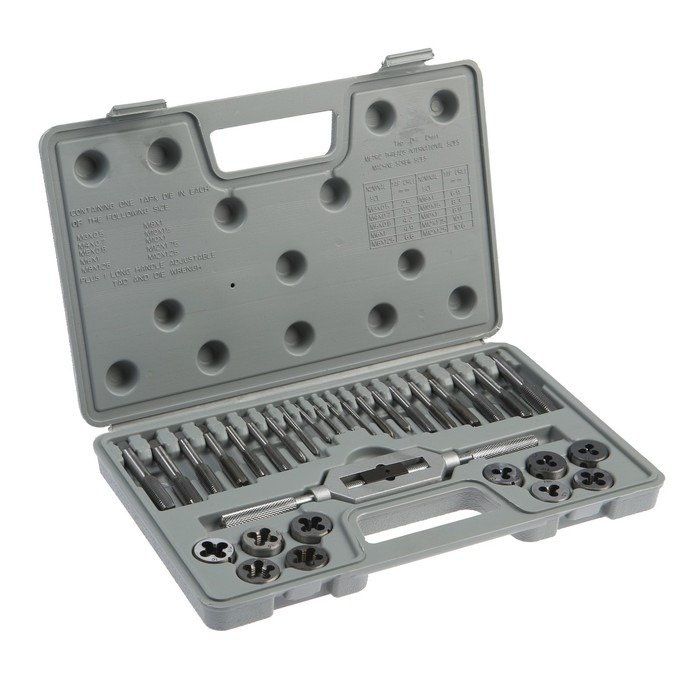 Набор метчиков и плашек ТУНДРА, М3 - М12, 31 предмет Набор метчиков и плашек ТУНДРА, М3 - М12, 31 предмет