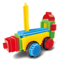 Конструктор игольчатый BRISTLES &laquo;Машина&raquo;, 150 деталей