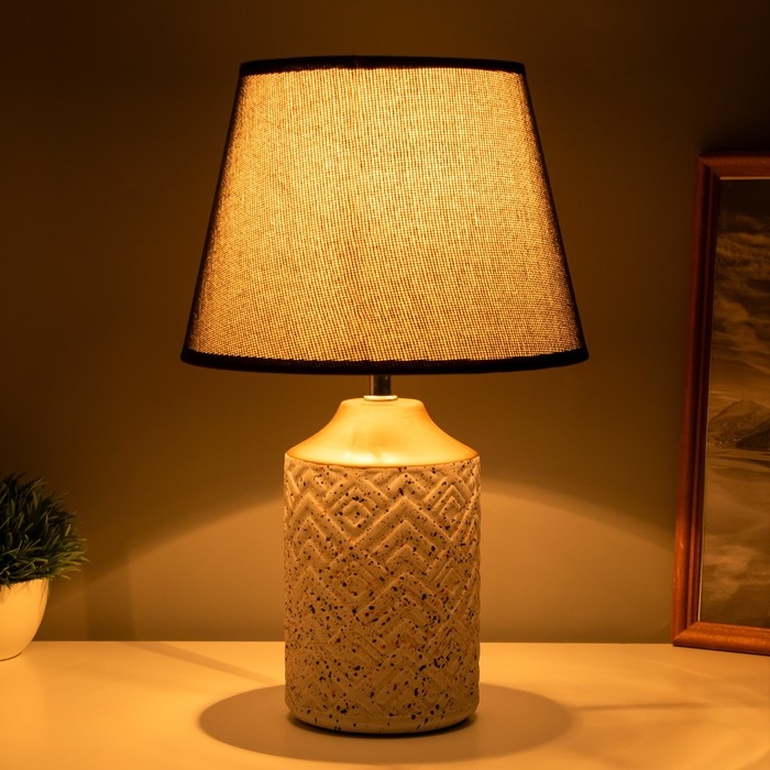 Лампа настольная "Киао" 1х40Вт Е14 белый/золото 22х22х36см