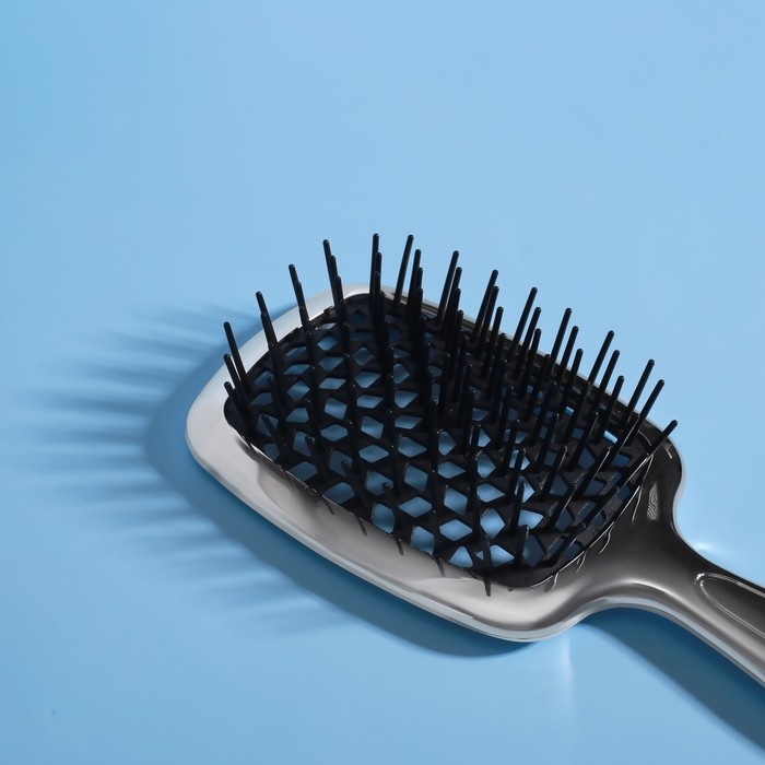 Расчёска массажная, широкая, вентилируемая, с гальваническим покрытием, 8,5 × 20,5 см, PVC коробка, цвет МИКС Расчёска массажная, широкая, вентилируемая, с гальваническим покрытием, 8,5 × 20,5 см, PVC коробка, цвет МИКС