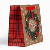 Пакет подарочный новогодний крафтовый квадратный &laquo;Новогодний венок&raquo;, 22 х 22 х 11 см, Новый год