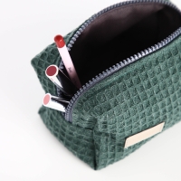 Косметичка на молнии TEXTURA, цвет зелёный Косметичка на молнии TEXTURA, цвет зелёный