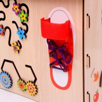 Бизиборд &laquo;Играйка&raquo;