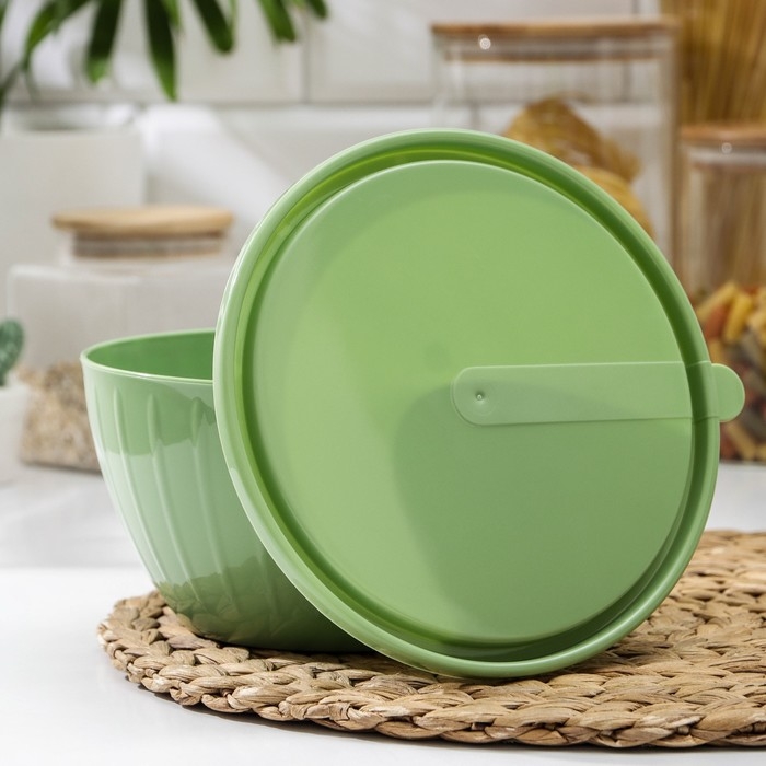 Салатник с крышкой &laquo;Fiesta&raquo;, 1,7 л, цвет МИКС