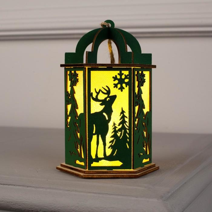 Ёлочная игрушка &laquo;Зелёный фонарь с оленем&raquo;, от батареек, свечение тёплое белое