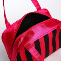 Косметичка на молнии, цвет чёрный/малиновый Косметичка на молнии, цвет чёрный/малиновый