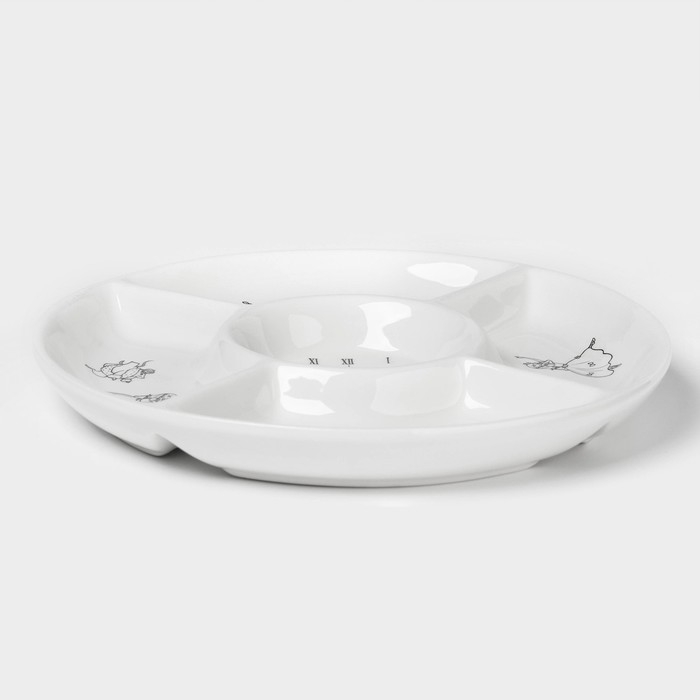 Менажница новогодняя Доляна &laquo;Волшебная сказка&raquo;, 5 ячеек, керамика, цвет белый