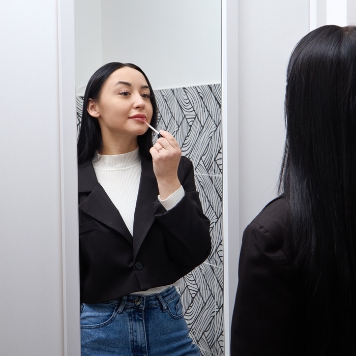 Зеркало дверное, подвесное, 40 х 110см, белое Зеркало дверное, подвесное, 40 х 110см, белое