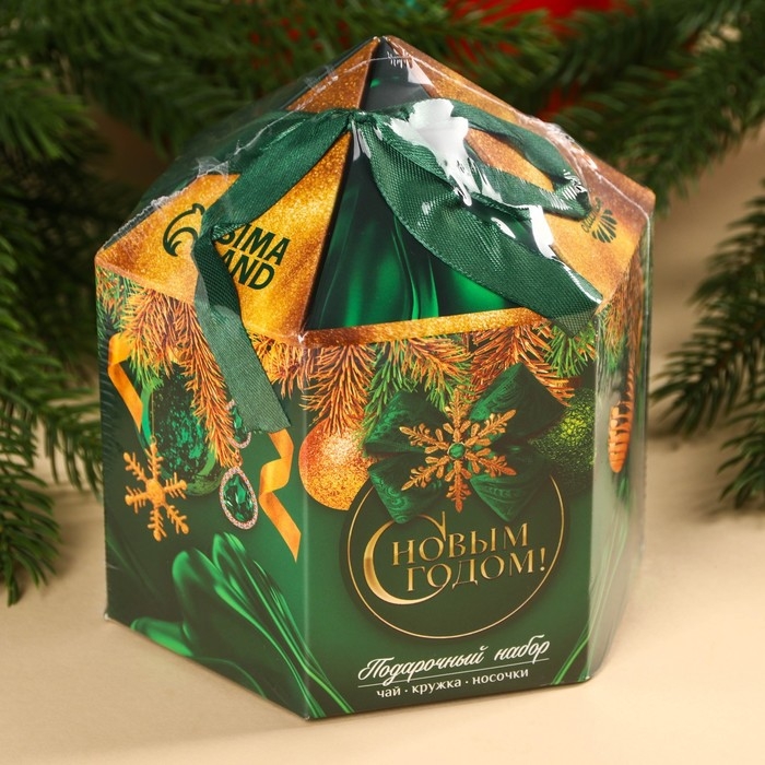 Подарочный набор &laquo;С новым годом&raquo;: чай, кружка, носки