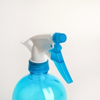 Распылитель парикмахерский, 500 мл, цвет голубой Распылитель парикмахерский, 500 мл, цвет голубой