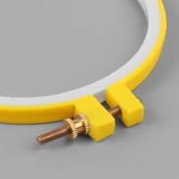 Пяльцы для вышивания, d = 10,5/12,5 см, цвет МИКС Пяльцы для вышивания, d = 10,5/12,5 см, цвет МИКС