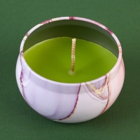 Новогодняя ароматическая свеча в банке &laquo;Новый год: Розовый мрамор&raquo;, аромат карамель, 6 х 6 х 4 см.