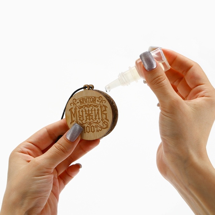 Ароматизатор в автомобиль на 23 Февраля &laquo;Крутому мужику&raquo;, подвеска автомобильная с пропиткой и ароматизатор