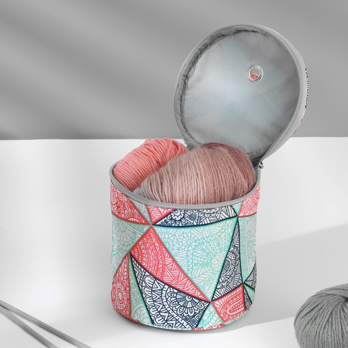 Сумка-футляр «Цветы», 1 люверс, d = 14 × 14,5 см, цвет разноцветный Сумка-футляр «Цветы», 1 люверс, d = 14 × 14,5 см, цвет разноцветный