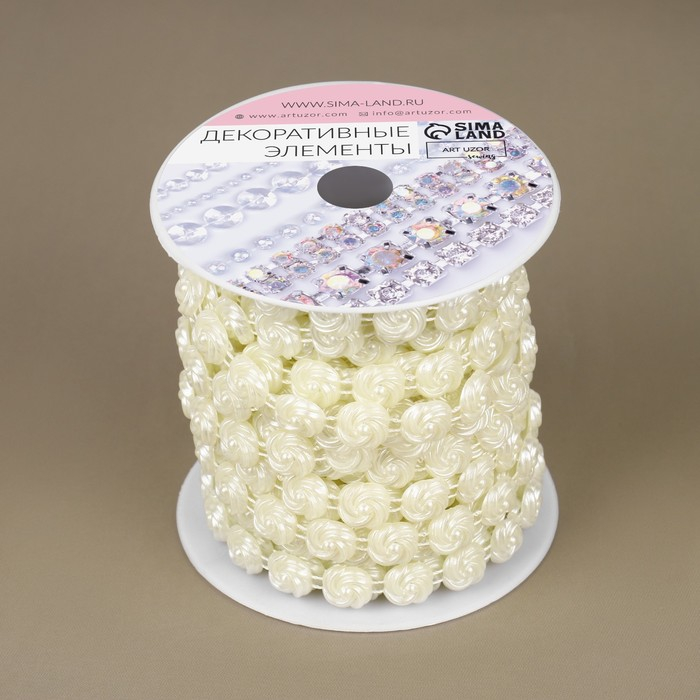 Жемчуг на нитях, плоский, 10 мм, 9 &plusmn; 1 м, цвет молочный