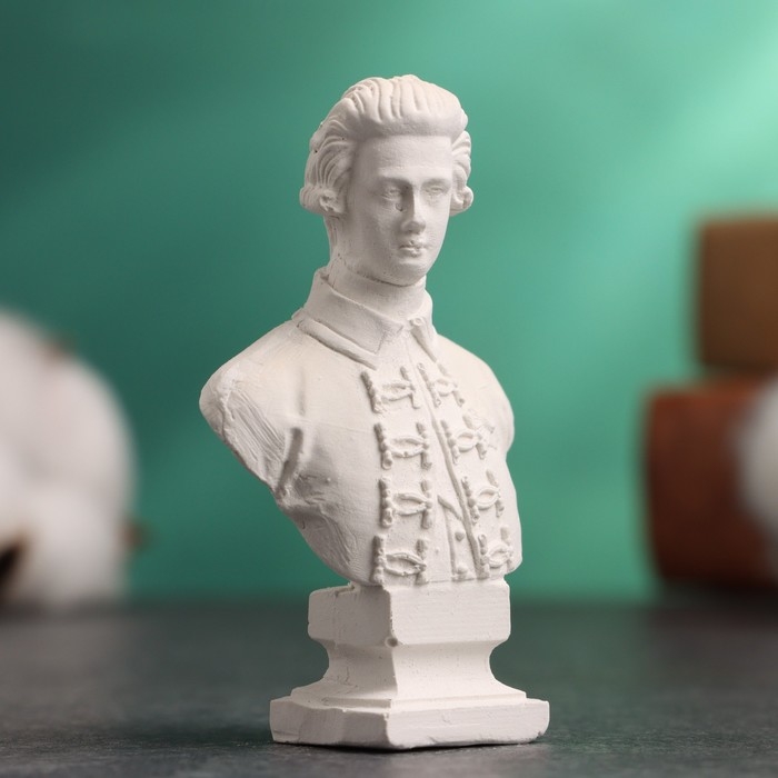 Бюст Бюст "Император Петр III" белый, 4х2,5х6,5см