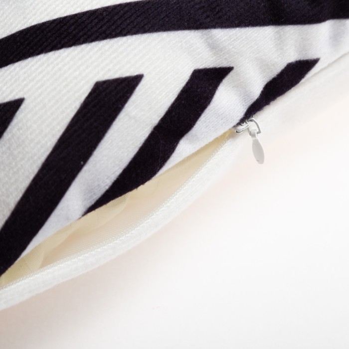 Наволочка декоративная Этель Геометрия &laquo;Полосы&raquo; 40х40 см, велюр