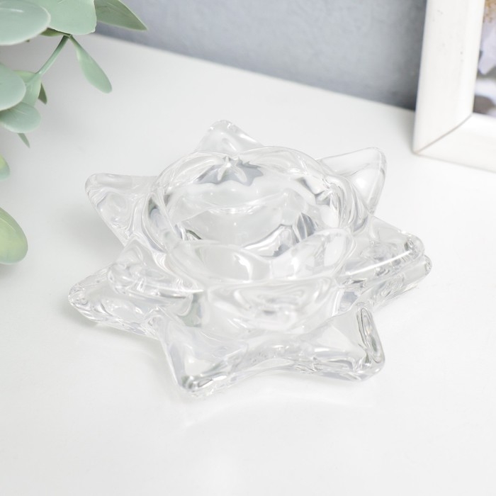 Подсвечник стекло на 1 свечу Подсвечник стекло на 1 свечу "Лотос" прозрачный 4,5х8,3х8,3 см