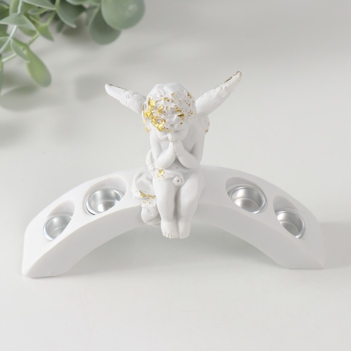 Подсвечник полистоун на 4 свечи Подсвечник полистоун на 4 свечи "Молитва ангела" d-1,2 см 10,2х13,6х5 см