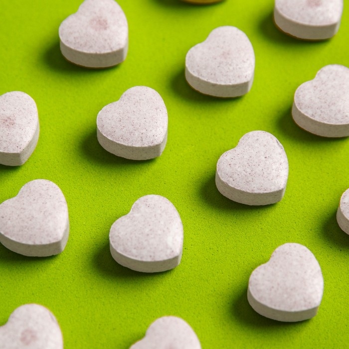 Драже освежающее &laquo;Уровень моей любви&raquo; с мятой и вишней, 18 г.