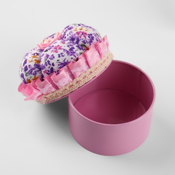 Игольница со шкатулкой для хранения мелочей, 8 &times; 7,8 &times; 7,8 см, цвет розовый