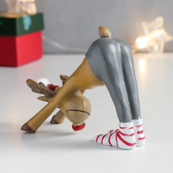 Сувенир полистоун Сувенир полистоун "Олень - йог. Адхо Мукха Шванасана" 8,5х5х10 см