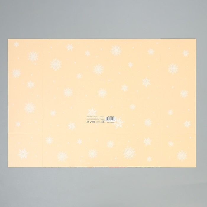 Коробка подарочная новогодняя складная &laquo;Елочные шары&raquo;, 31 х 24.5 х 9 см