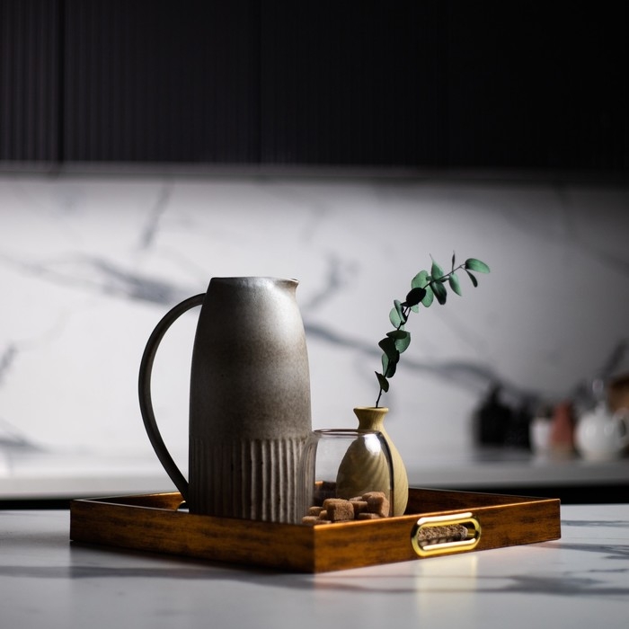 Поднос пластиковый прямоугольный с зеркалом &laquo;Штрихи&raquo;, 34 х 34 х 4,5 см сервировочный