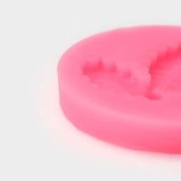 Молд «Листья с ягодами», силикон, 5,3×5,3×1 см, цвет МИКС Молд «Листья с ягодами», силикон, 5,3×5,3×1 см, цвет МИКС