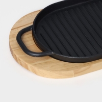 Сковорода чугунная &laquo;Овал. Гриль&raquo;, 37&times;16,5 см, с ручками, на деревянной подставке, чёрная