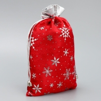 Мешочек подарочный плюш &laquo;Спешу поздравить&raquo;, снежинки, тиснение, 16 х 24 см +/- 1.5 см, Новый год