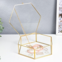 Шкатулка стекло с металлическим каркасом "Гексагон с гранями" золото 7,5х17х20 см Шкатулка стекло с металлическим каркасом "Гексагон с гранями" золото 7,5х17х20 см