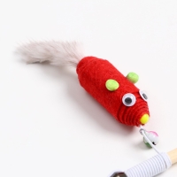 Дразнилка - удочка "Мышь из фетра с норковым хвостиком" на деревянной палочке, микс цветов Дразнилка - удочка "Мышь из фетра с норковым хвостиком" на деревянной палочке, микс цветов