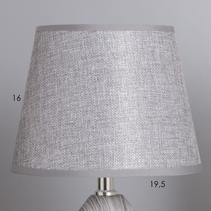 Лампа настольная Лампа настольная "Жизель" 1х40Вт Е14 серебро 20х20х32см
