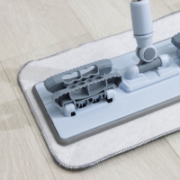 Швабра для мытья пола плоская Доляна, 2 насадки из микрофибры, телескопическая стальная ручка, 41&times;15&times;92(136) см