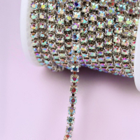 Цепь со стразами, с голографией, металл, стекло, 3 мм, 9 ± 1 м, цвет серебряный Цепь со стразами, с голографией, металл, стекло, 3 мм, 9 ± 1 м, цвет серебряный