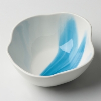 Салатник керамический неровный край «Разводы», 600 мл, 17 см, цвет белый Салатник керамический неровный край «Разводы», 600 мл, 17 см, цвет белый