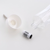 Поилка для животных, 750 мл, крепление-пружинка, белая Поилка для животных, 750 мл, крепление-пружинка, белая