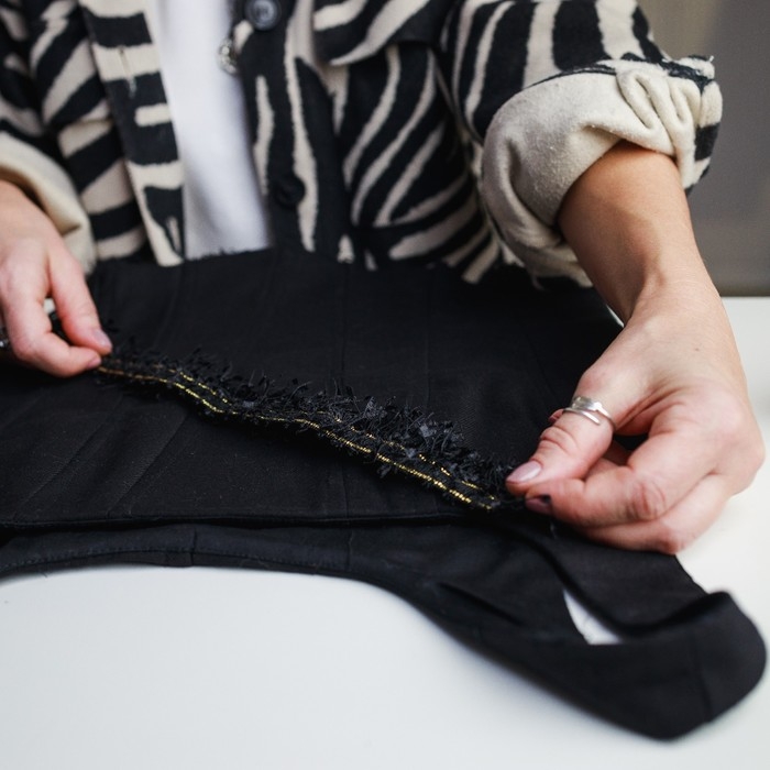 Тесьма декоративная «Твидовая», односторонняя, 35 мм, 5 ± 0,5 м, цвет чёрный Тесьма декоративная «Твидовая», односторонняя, 35 мм, 5 ± 0,5 м, цвет чёрный